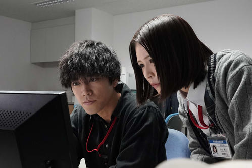 桐谷健太「院内警察」第８話４・６％　武良井は不倫をしていた男性医師に証拠写真を突きつける