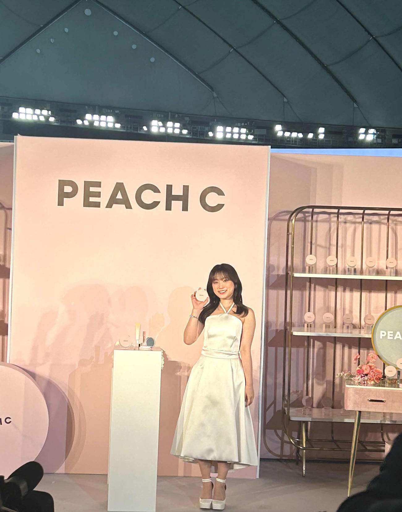 韓国発の化粧品ブランド「PEACH C　新製品発表会」に出席した矢吹奈子（撮影・松尾幸之介）
