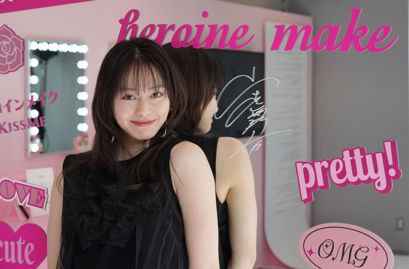 ポップアップイベント「長すぎて、ごめん！　byヒロインメイク」に登場した山本舞香