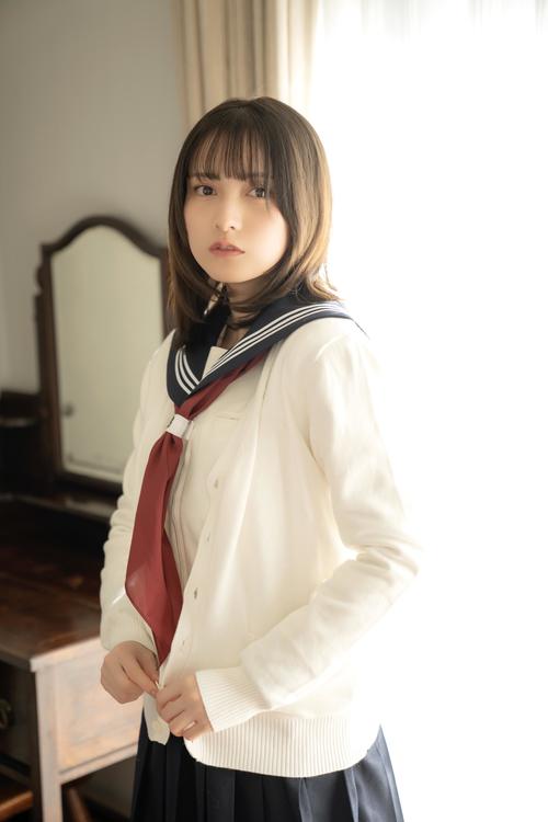 桃月なしこ「ときをかけるなしこ」で美バスト水着にセーラー服まで「まだいけてますかね…」