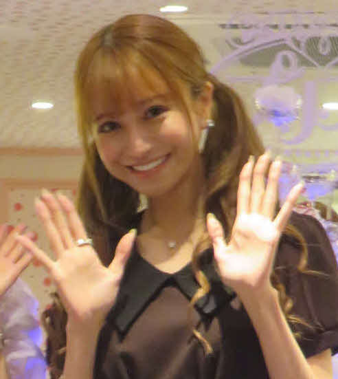 愛沢えみり（2023年5月撮影）