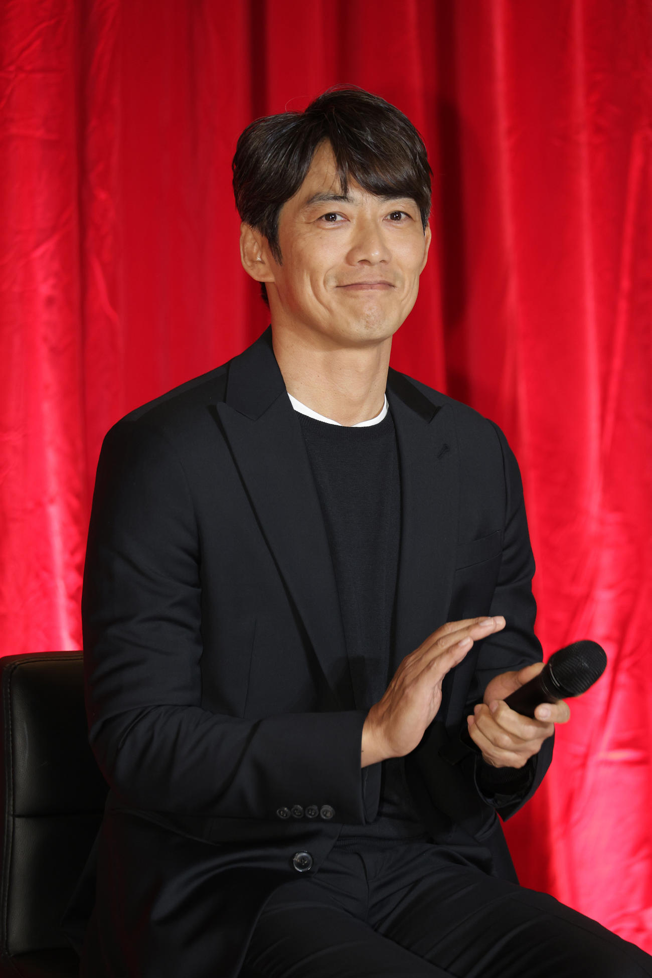 ドラマ「GTO」制作発表を行う反町隆史（撮影・中島郁夫）
