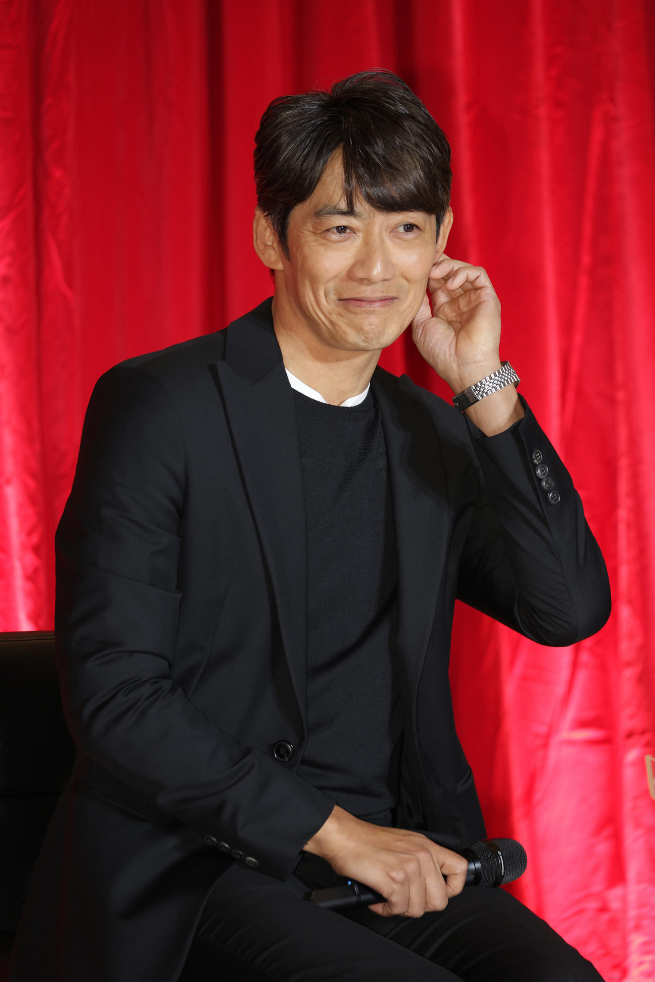ドラマ「GTO」制作発表を行う反町隆史（撮影・中島郁夫）