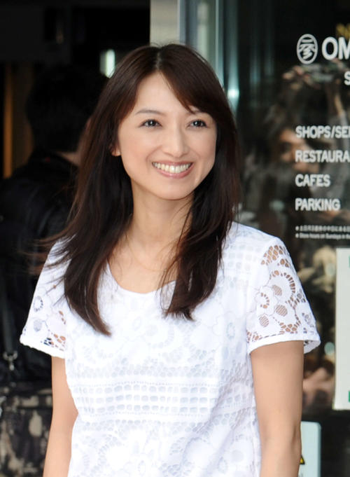 望月理恵、妊娠中の鷲見玲奈のベビーシャワー開催　手作りの「ブリブリフリル」オムツケーキ披露
