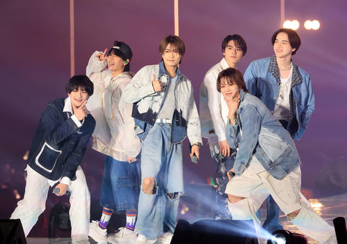 キレのあるダンス披露した「美　少年」（撮影・浅見桂子）
