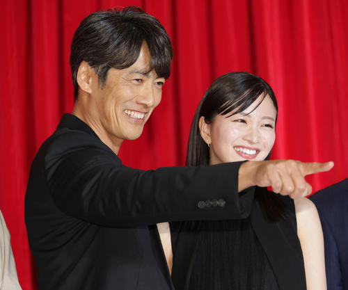 反町隆史「GTOリバイバル」会見の６時間後にはTGCにも登場し“グレートな”存在感