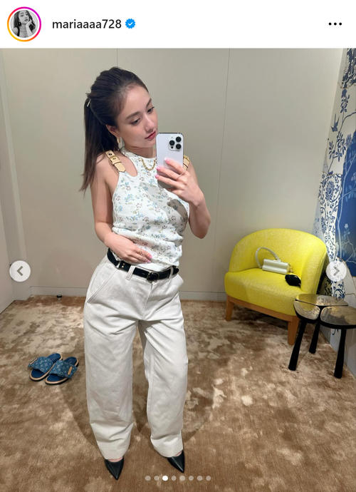 谷まりあがノースリーブ春服オフショット公開「もちろんコートを着る