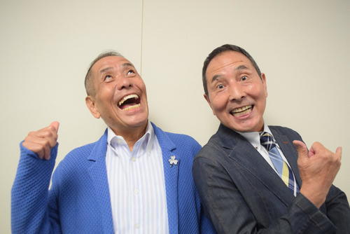 ザ・ぼんちが珍しい？ツーショットを公開　まさと「何十年ぶり？珍しく隣同士」移動の新幹線で