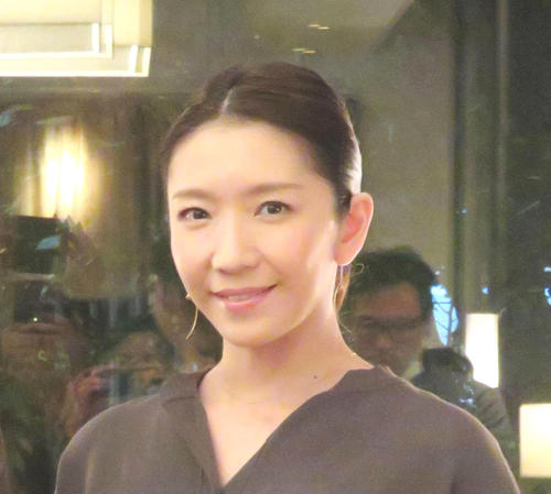 元宝塚・瀬奈じゅん、愛する姪が「私の宝塚時代の緑の袴を着てくれました」