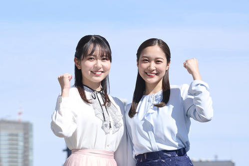 「グッド!モーニング」「羽鳥慎一モーニングショー」でそれぞれデビューするテレビ朝日新人アナウンサー。左から三山賀子アナ、松岡朱里アナ