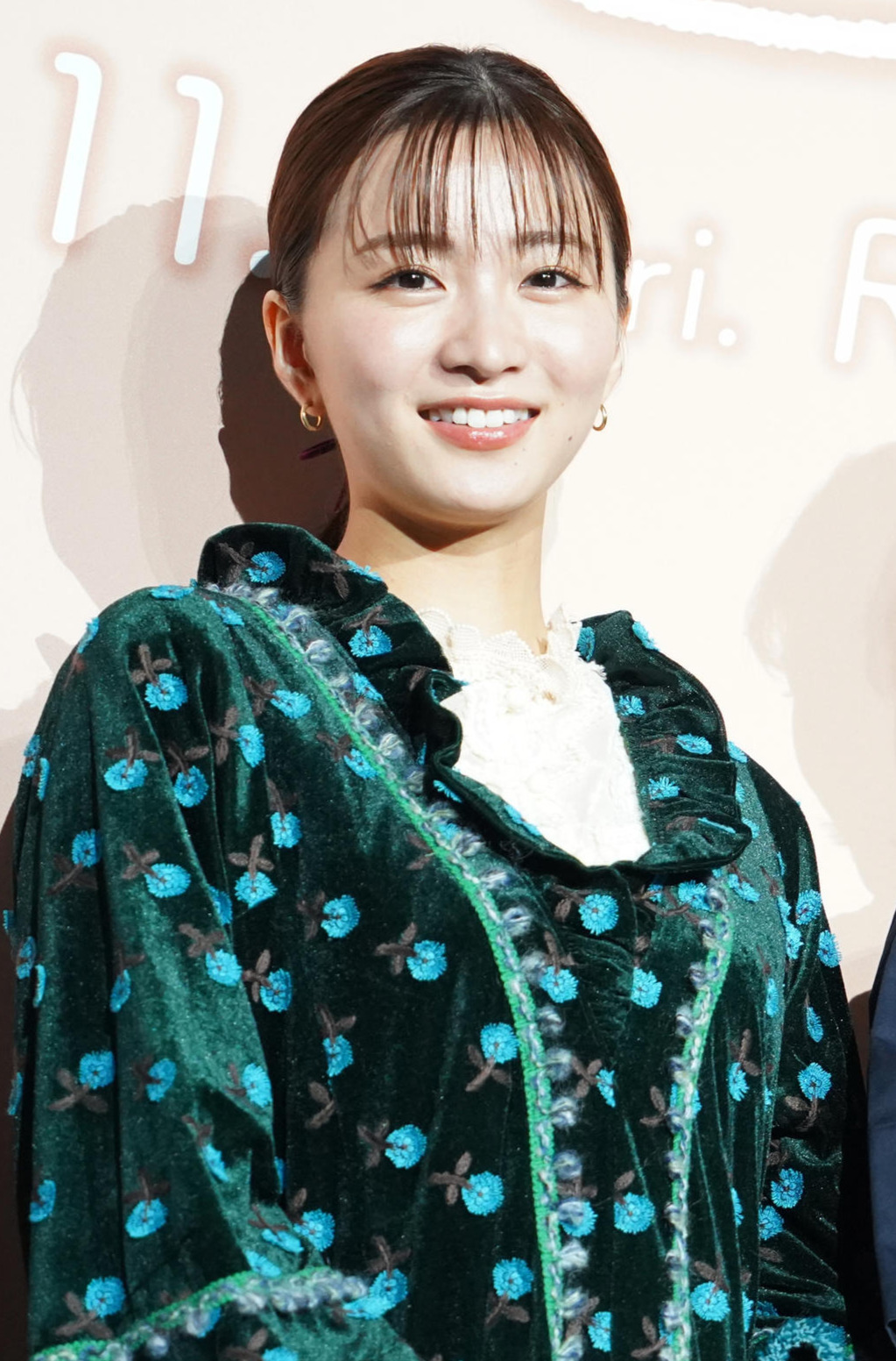 岡崎紗絵（2021年11月5日撮影）　
