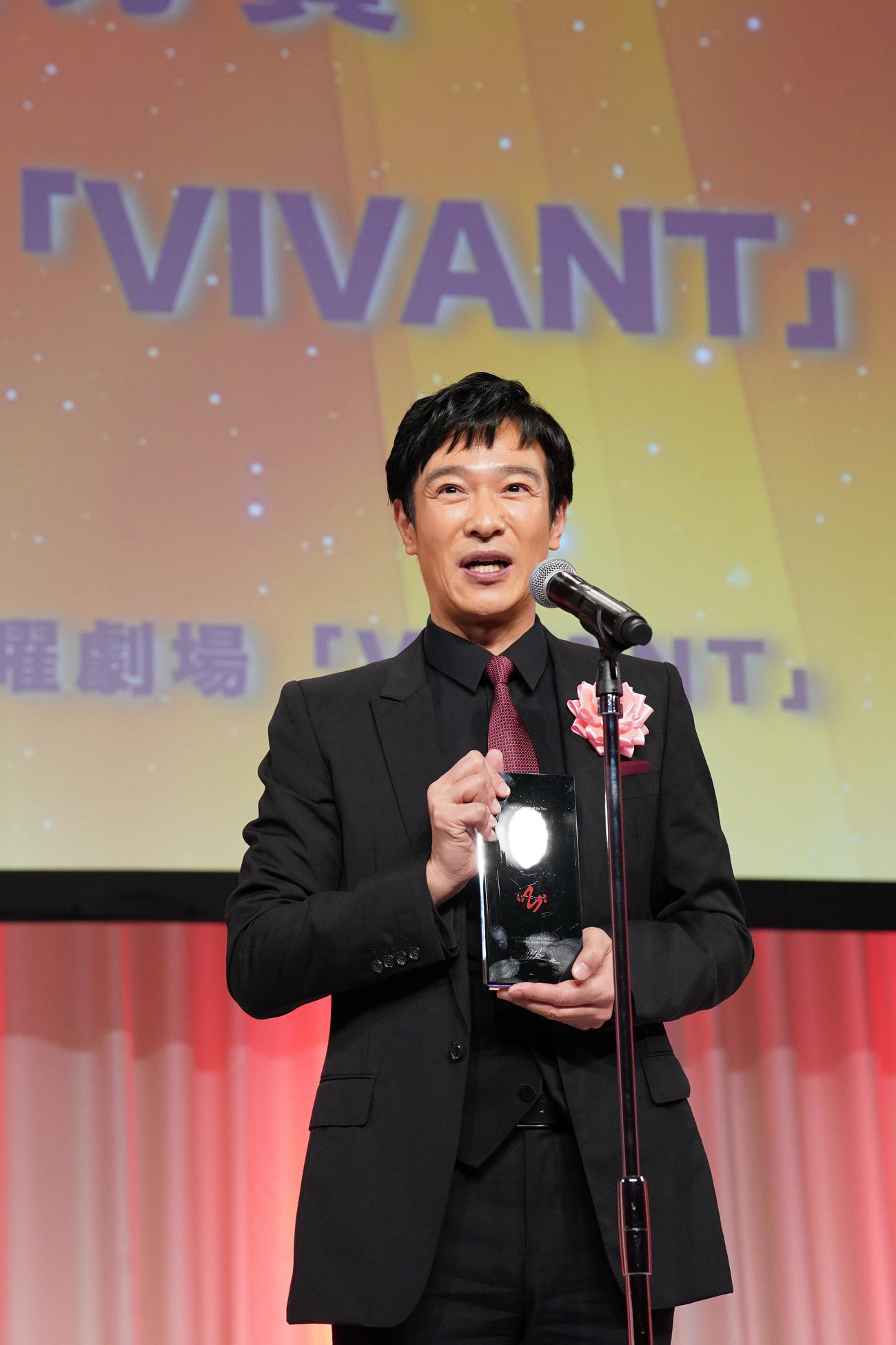 大賞を受賞し、登壇するTBS系日曜劇場「VIVANT」主演の堺雅人（撮影・小沢裕）