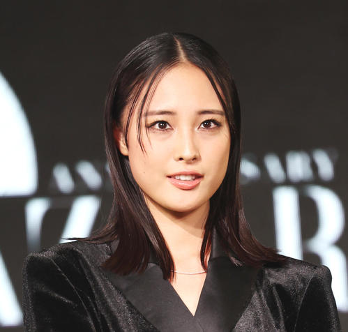 大の読書好き大友花恋「なんて重大な役目！」赤川次郎作品の巻末解説を担当