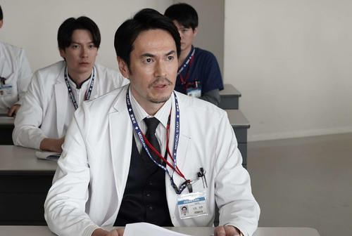 原作者がドラマ版に役者としてゲスト出演「とても不思議な感覚でした」フジ「院内警察」第９話
