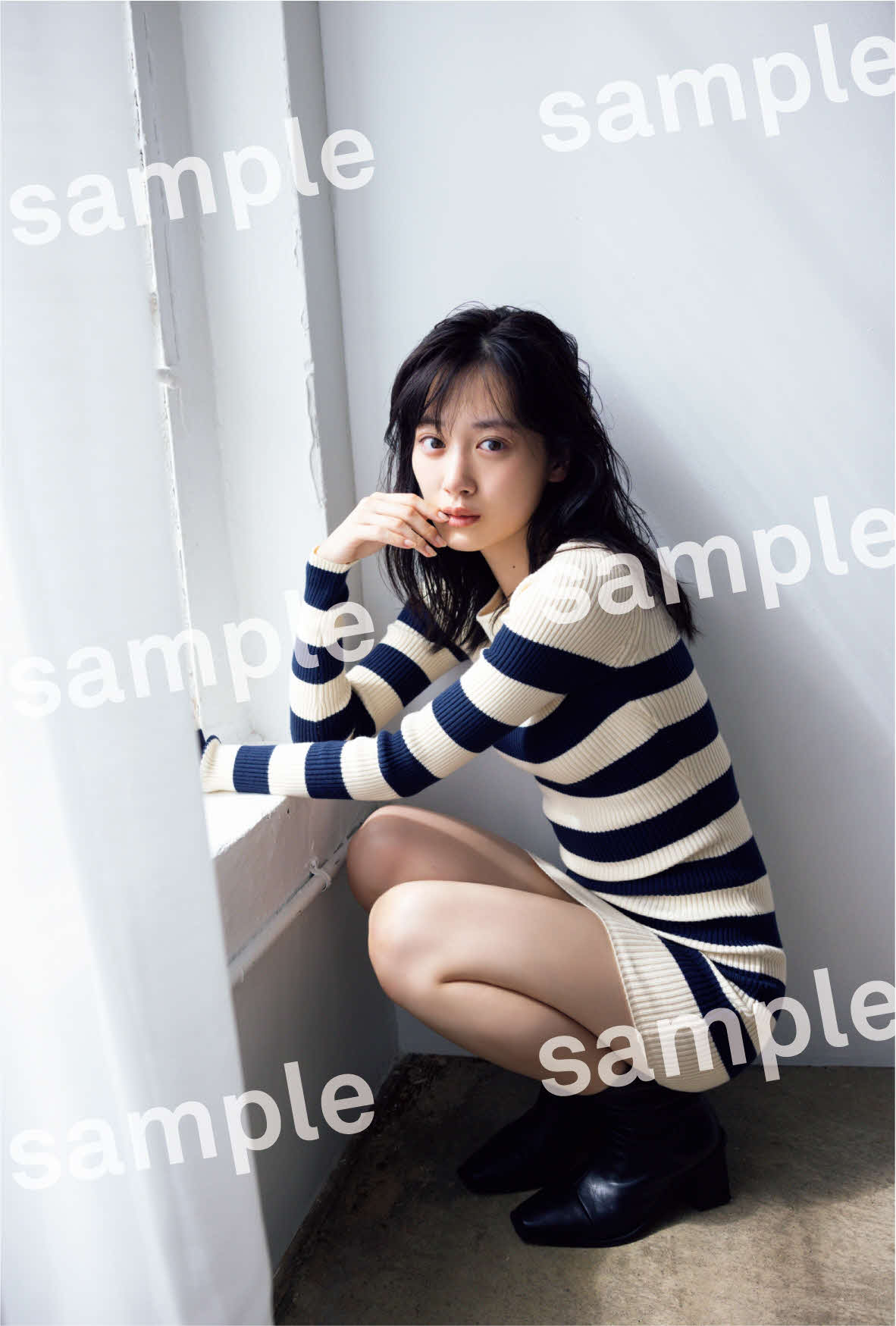 乃木坂46山下美月セカンド写真集「ヒロイン」の特典ポストカード（撮影・須恵隆治氏）