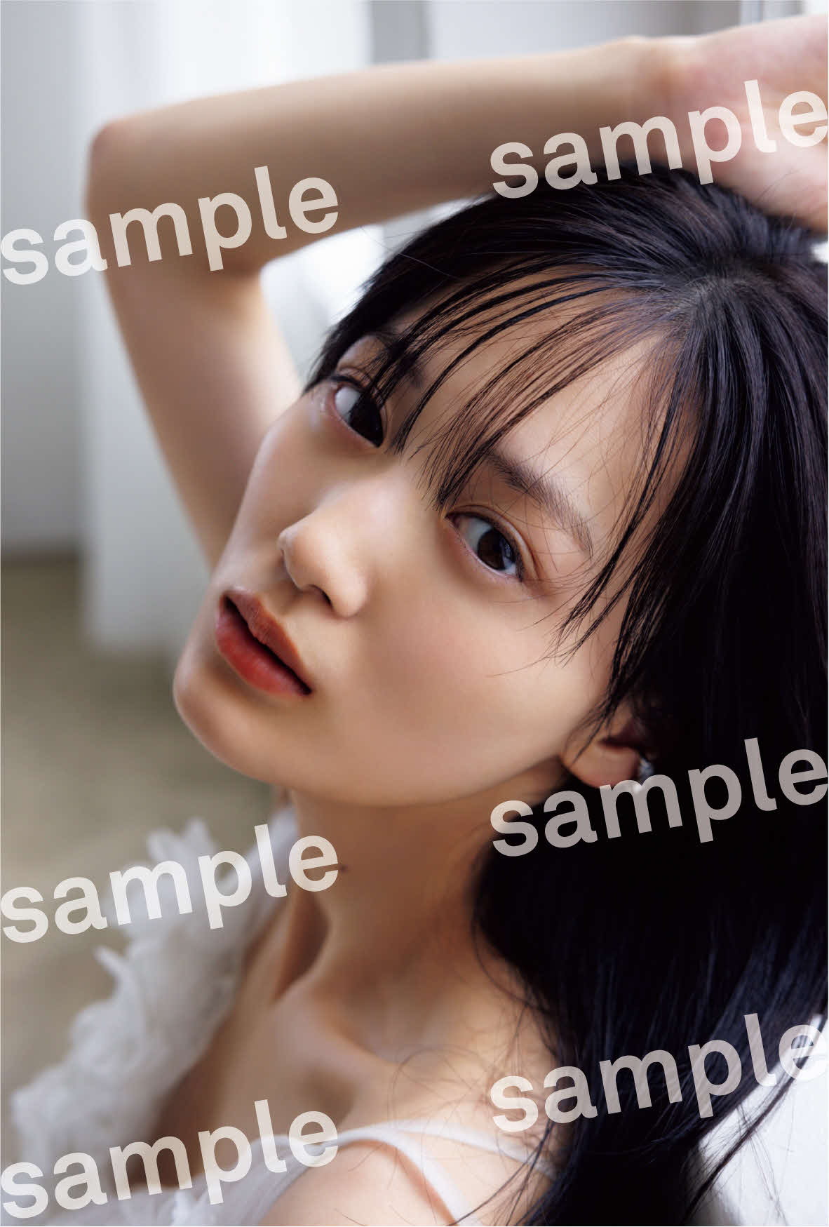 乃木坂46山下美月セカンド写真集「ヒロイン」の特典ポストカード（撮影・須恵隆治氏）