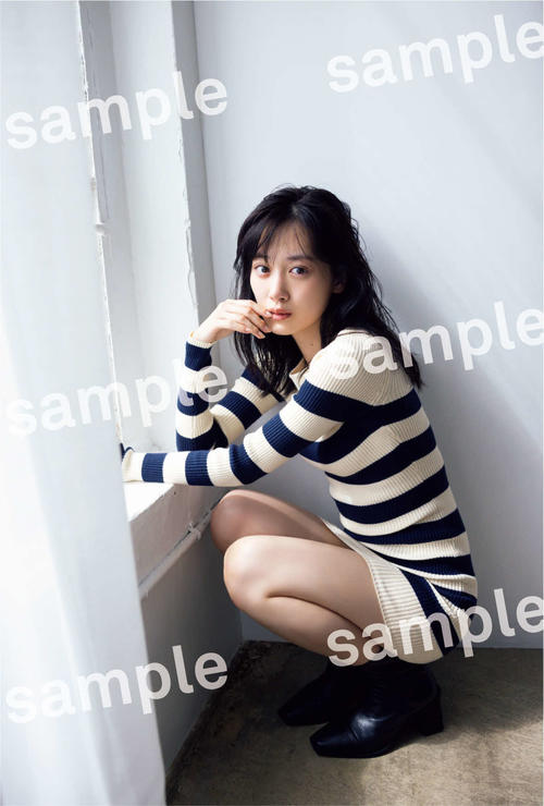 乃木坂46山下美月、写真集特典ポストカード16種が解禁 キュートな笑顔