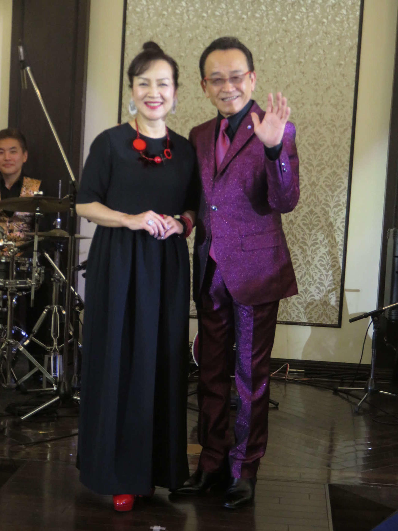 今年で結婚40周年を迎えた荒木由美子（左）と湯原昌幸