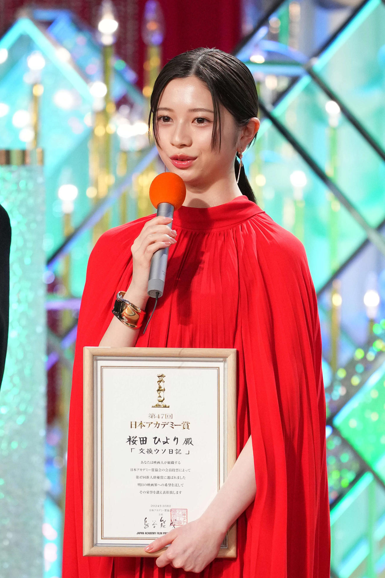 新人俳優賞を受賞し、スピーチする桜田ひより（撮影・横山健太）