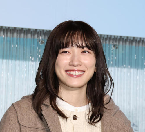 永野芽郁「日本アカデミー賞・優秀助演女優賞」受賞に感謝　鮮やかなグリーンのドレス姿披露