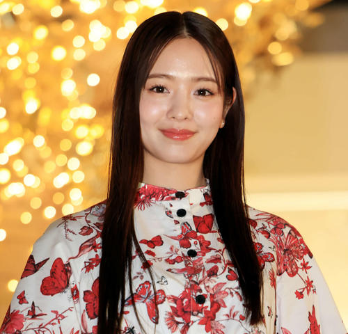 横田真悠、出川哲朗との「イッテQ！」オフショット動画「なんだこのかわいいおじさんは笑」