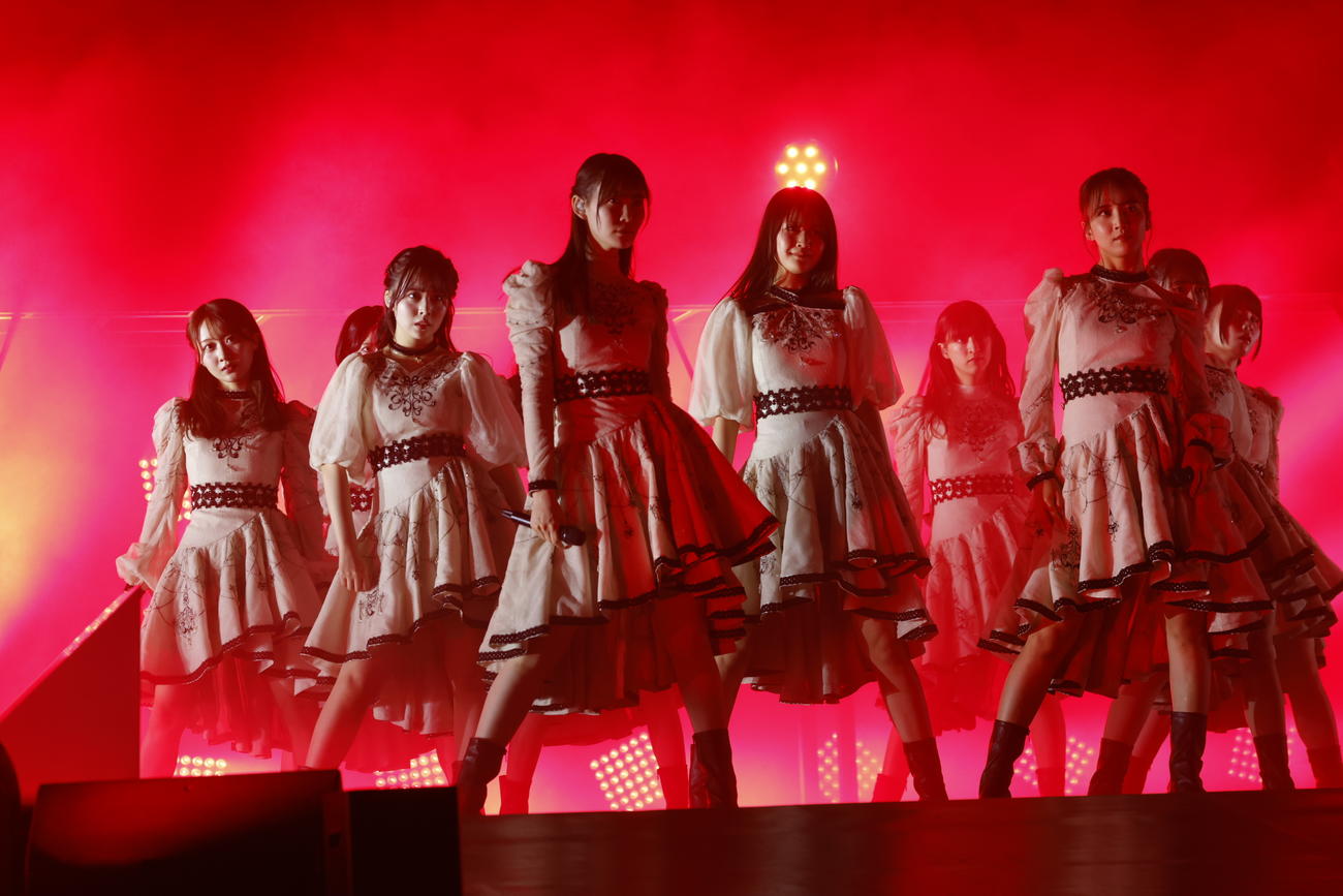 乃木坂46「12th YEAR BIRTHDAY LIVE」でパフォーマンスする乃木坂46