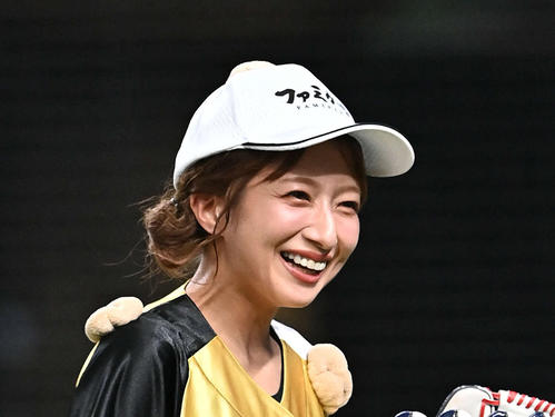 辻希美、夫・杉浦太陽の誕生日祝い　沢山の仲間や長女手作りのケーキ…　幸せあふれる様子を披露