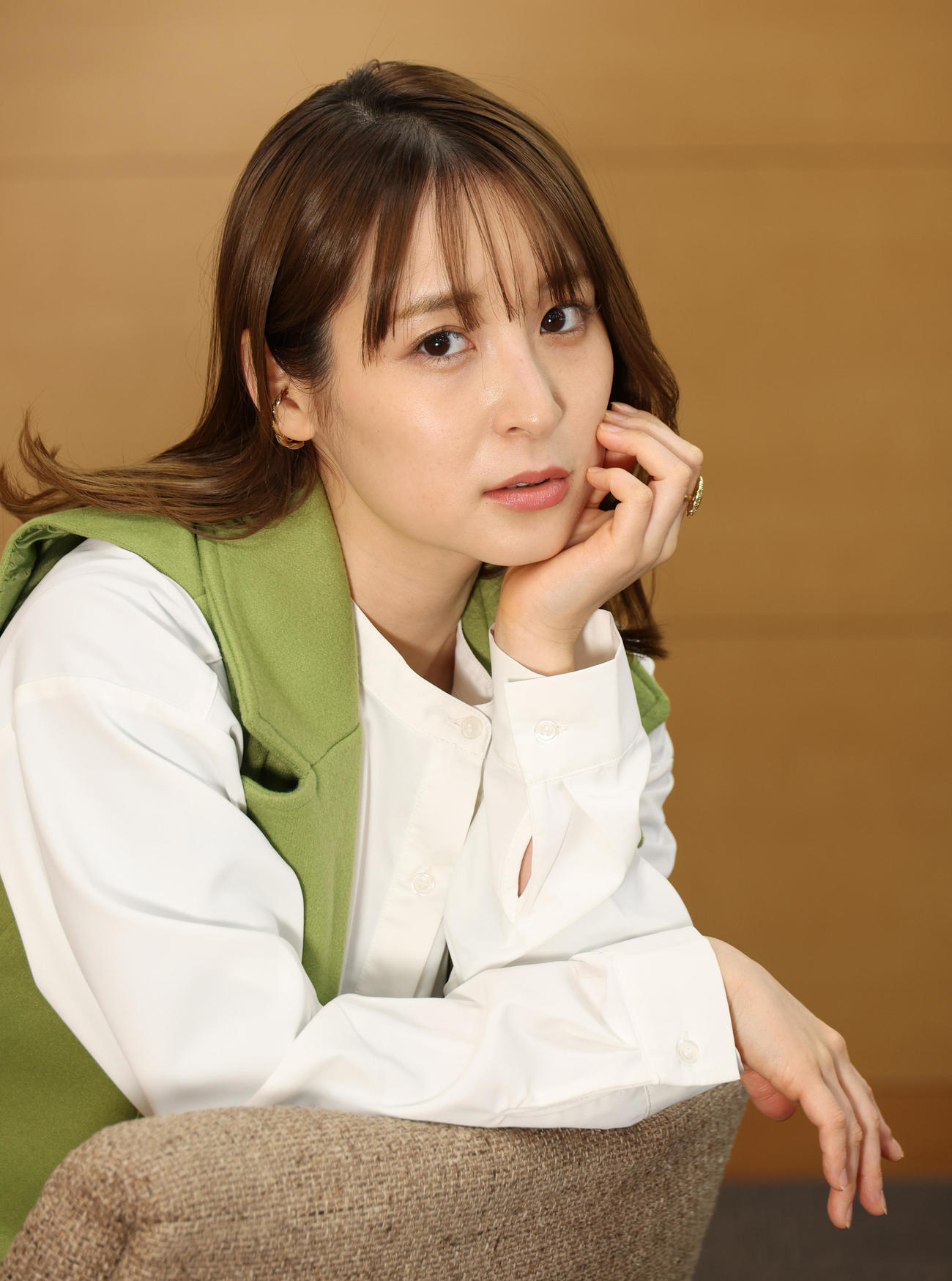 表情豊かにこれからの抱負を語る中崎絵梨奈（撮影・中島郁夫）