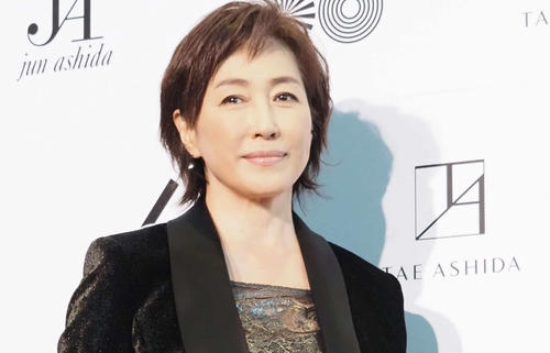 高島礼子、東日本大震災で児童ら犠牲となった石巻市・旧大川小学校で追悼「竹あかり」手伝いに
