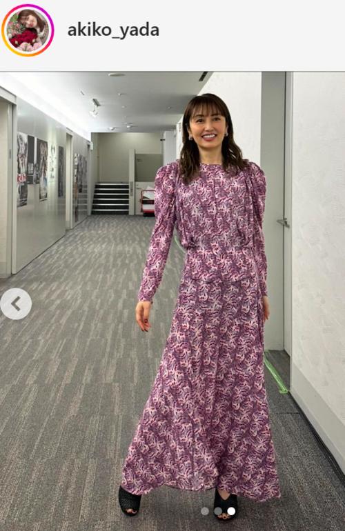 美品 ダイアグラム　矢田亜希子さん着用　花柄ロングワンピース　長袖　マキシ　M 矢田亜希子が膝上スリットから美脚をチラ見せ 「美しすぎます