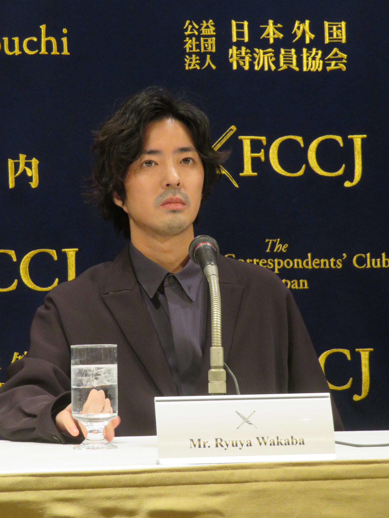 日本外国特派員協会で行われた映画「ペナルティループ」会見に出席した若葉竜也（撮影・村上幸将）
