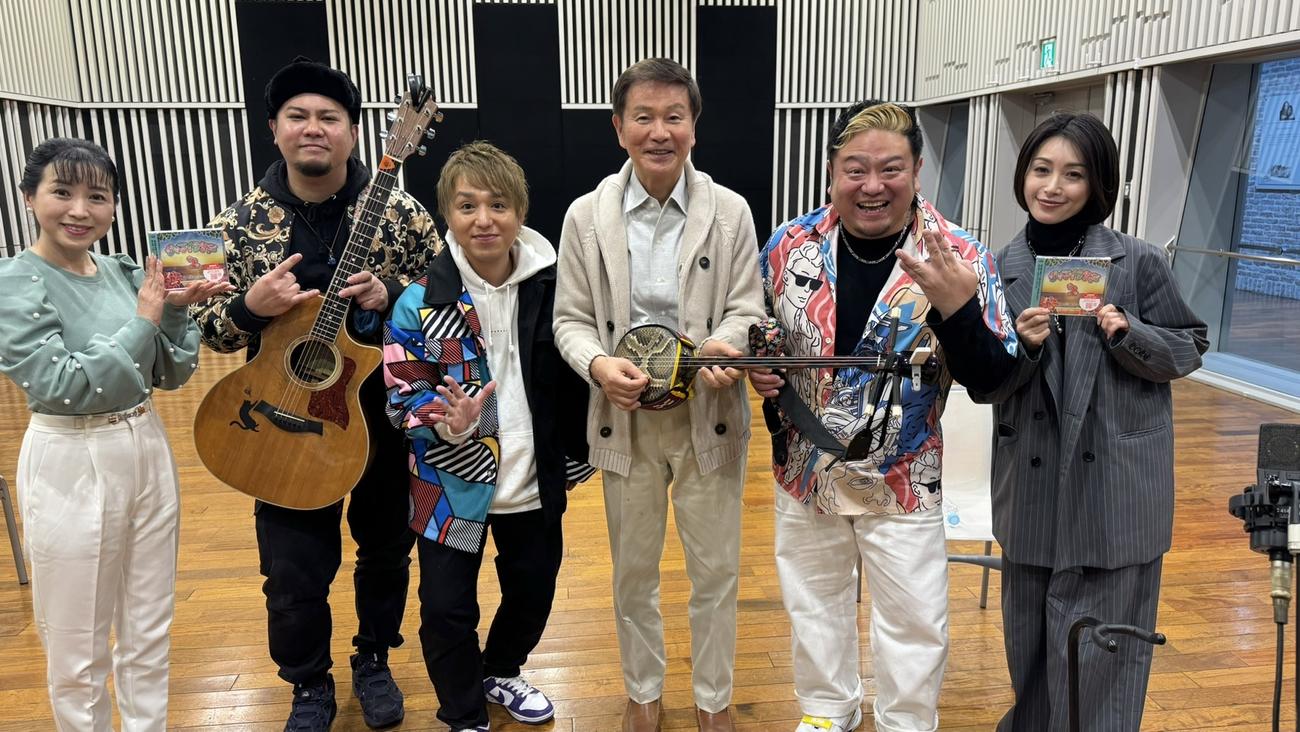 左からニッポン放送アシスタント西村知美、ジャアバーボンズ志門、YASU、森田健作TAKANO、NACK5アシスタント酒井法子
