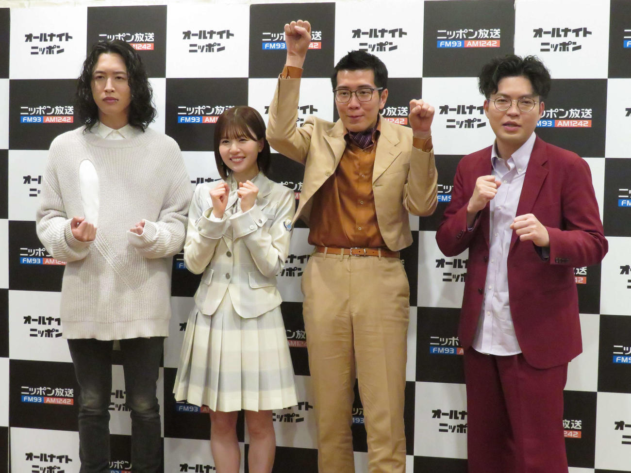 オールナイトニッポン2024年度ラインナップ発表記者会見に出席した、左からキタニタツヤ、松田好花、ヤーレンズ楢原真樹と出井隼之介