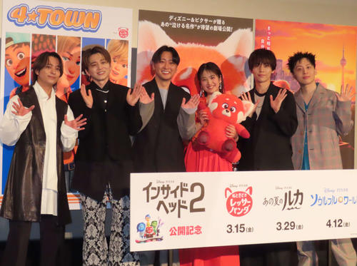 佐竹桃華、映画「私ときどきレッサーパンダ」意識したオレンジ色ドレスで舞台あいさつ