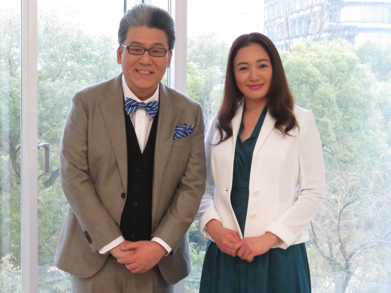 放送開始60周年を迎えるフジテレビ系「SHIONOGI MUSIC FAIR」でMCを務めてきたフジテレビ軽部真一アナウンサーと仲間由紀恵