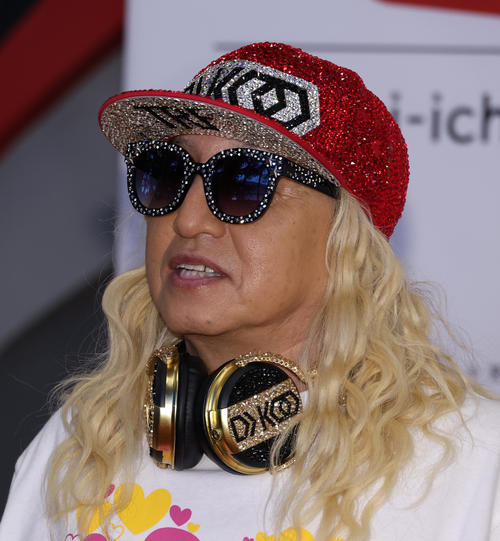 DJ KOO、家族ショットで娘の大学院修了を報告「最高に幸せな父親。最良の日に感謝」