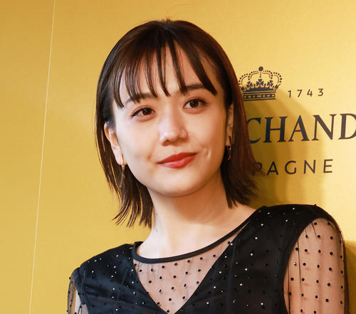 松井愛莉「ノーセットだと男の子」ベリーショートヘアを披露　フォロワーからは「美少年」の声も