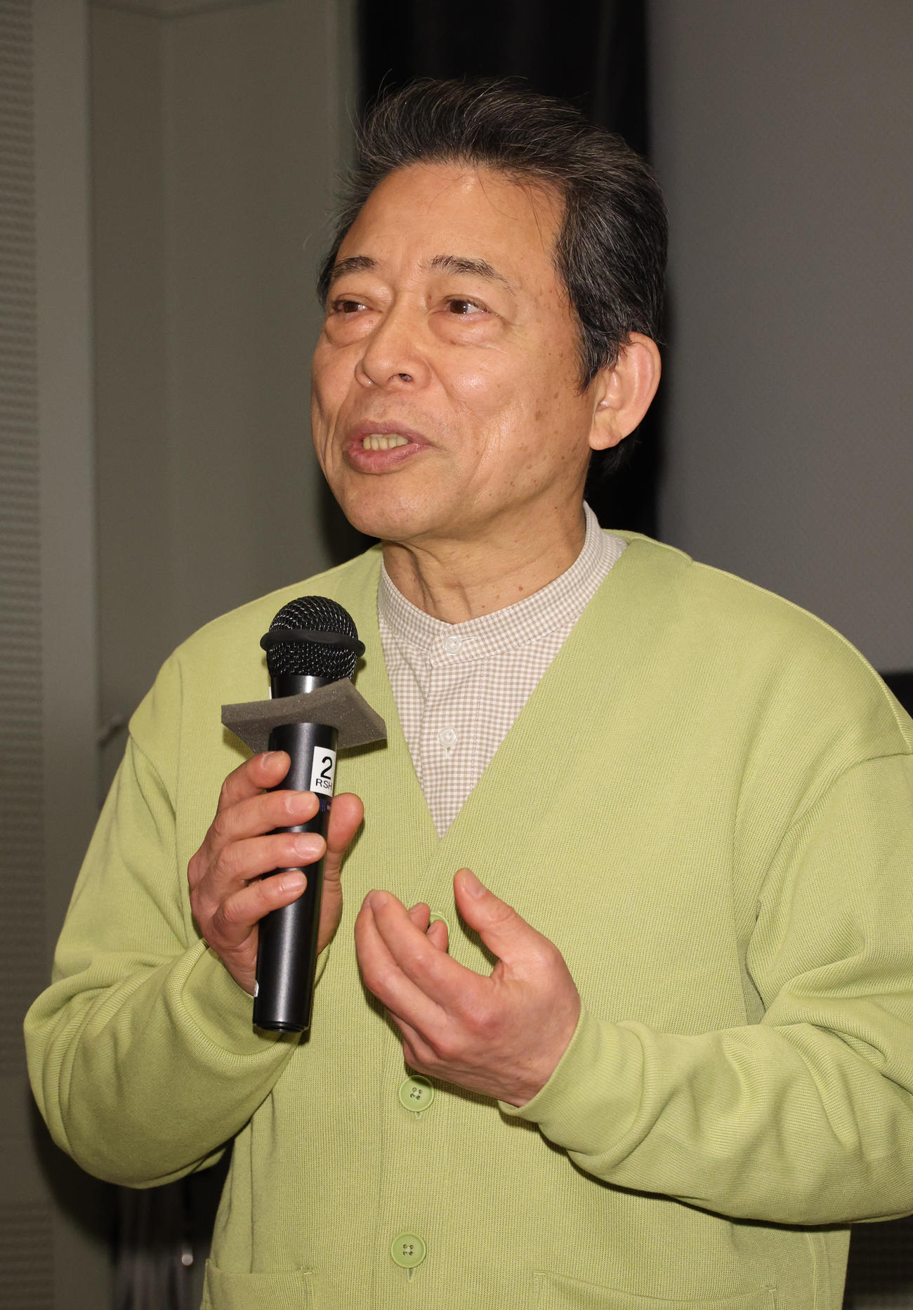 すみだリバーサイドホール　映画「石岡タロー」舞台あいさつを行う山口良一（撮影・中島郁夫）