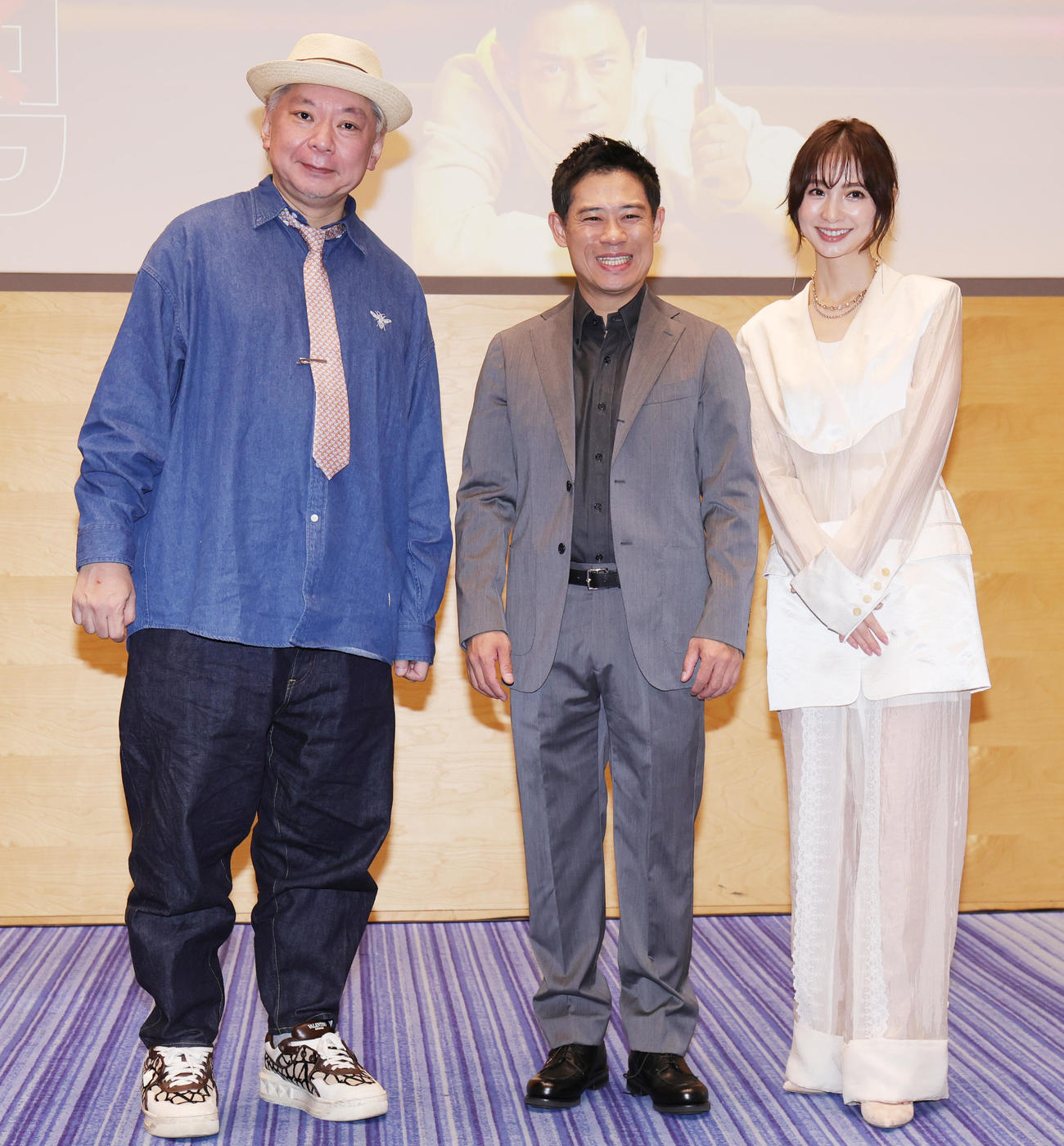 テレビ朝日系ドラマ「離婚しない男」最終回を前に会見した、左から鈴木おさむ氏、伊藤淳史、篠田麻里子（撮影・野上伸悟）