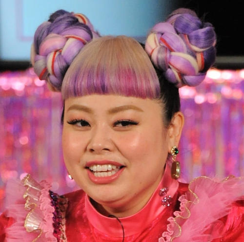渡辺直美が“ズッ友”千鳥大悟＆ノブコブ吉村＆ライス関町らと米出発前に食事会「最高の時を…」