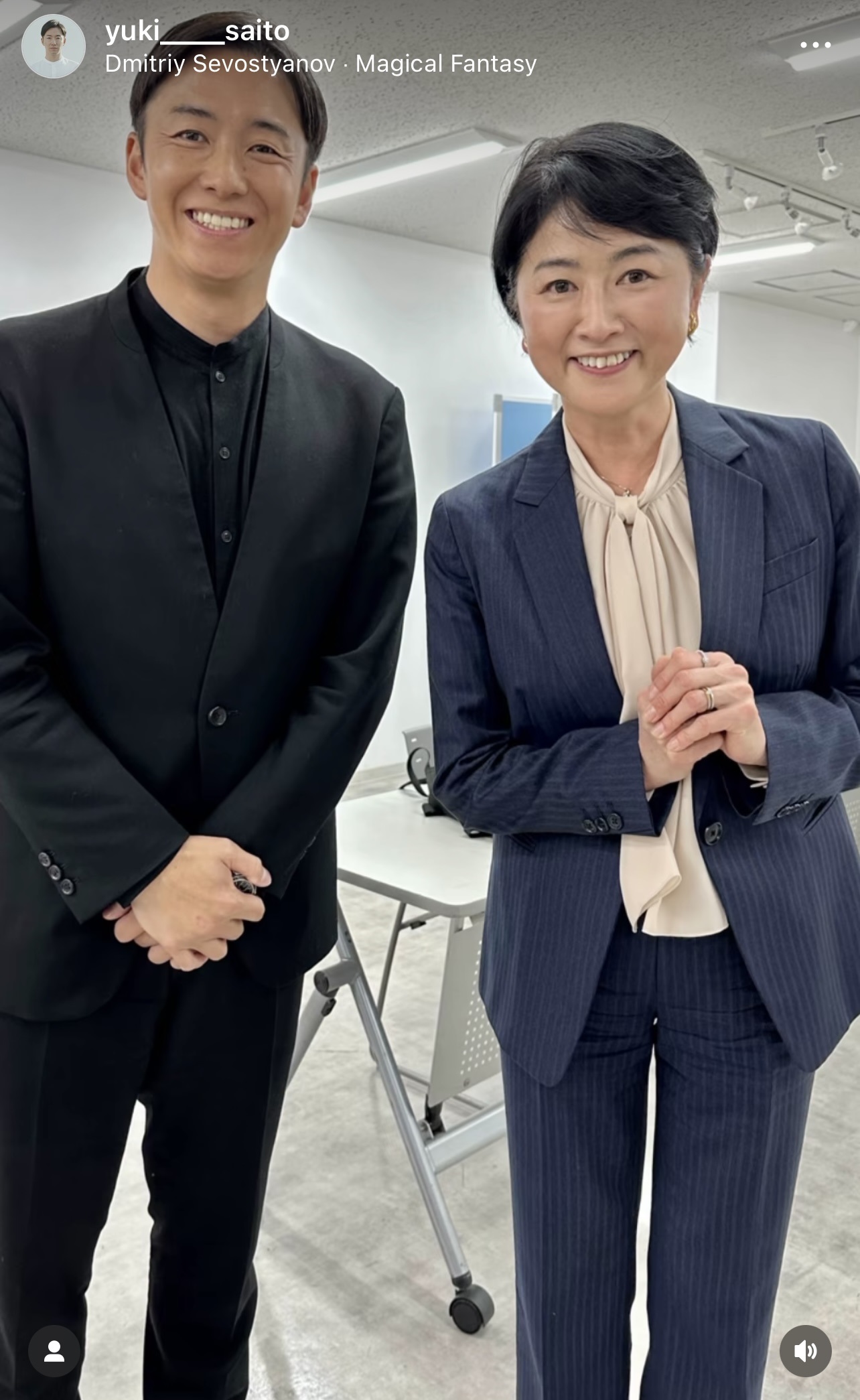 日本テレビアナウンサーOGで日テレ学院学院長の豊田順子さんと並ぶ斎藤佑樹氏（斎藤佑樹氏のインスタグラムから）