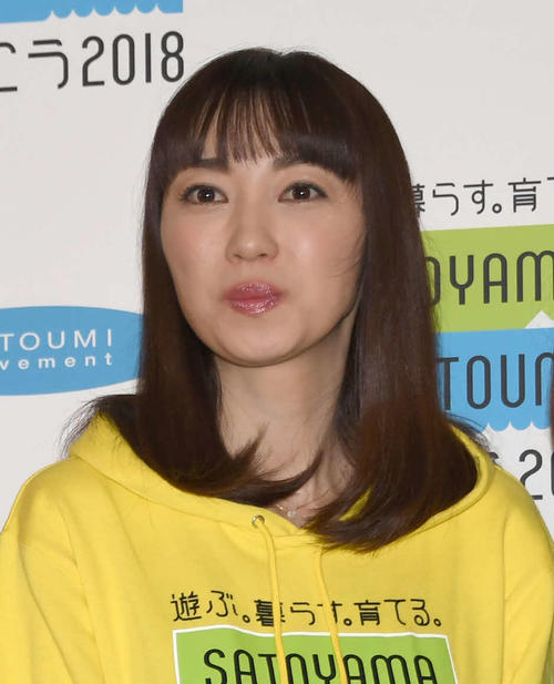 元モー娘。飯田圭織が卒園長女に幼稚園最後の弁当　手作り赤飯の上に旗「そつえんおめでとう」