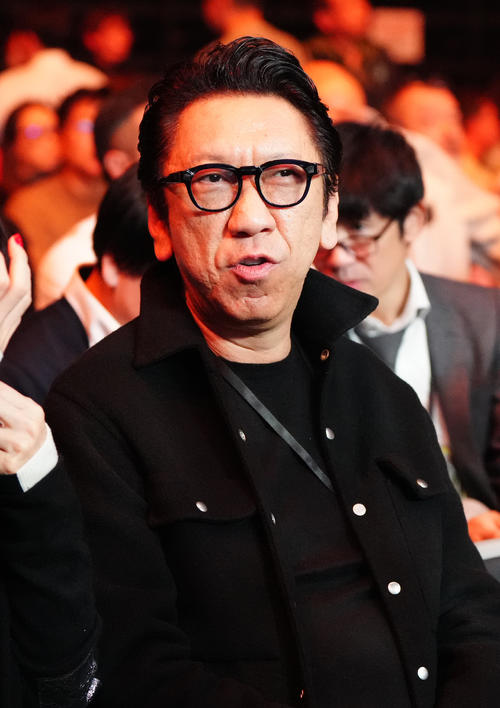布袋寅泰、ハマスタ開幕戦出演を告知「『勇者の遺伝子』大合唱が響き渡る瞬間を想像すると鳥肌」
