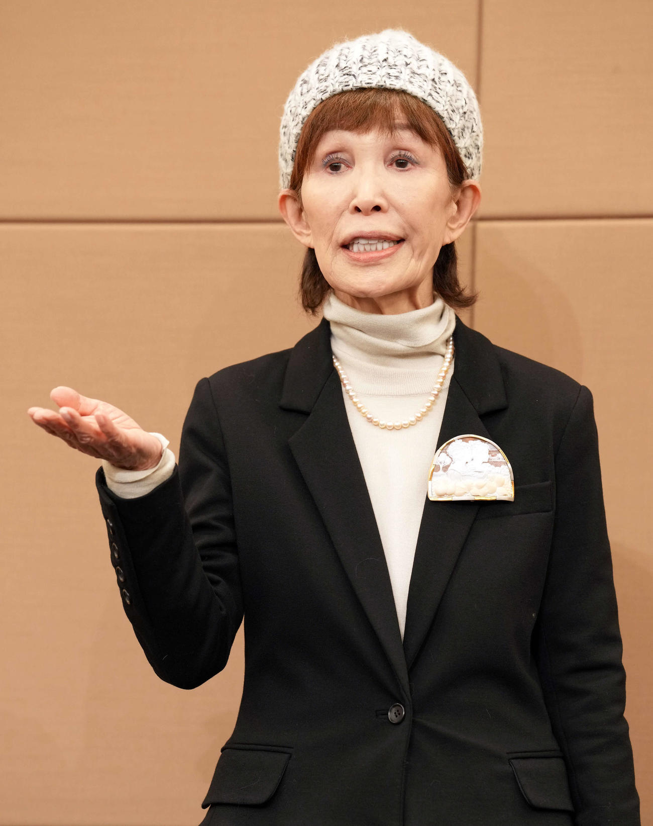 「中村メイコを乾杯で送る会」に出席し心境を語るうつみ宮土理（撮影・たえ見朱実）
