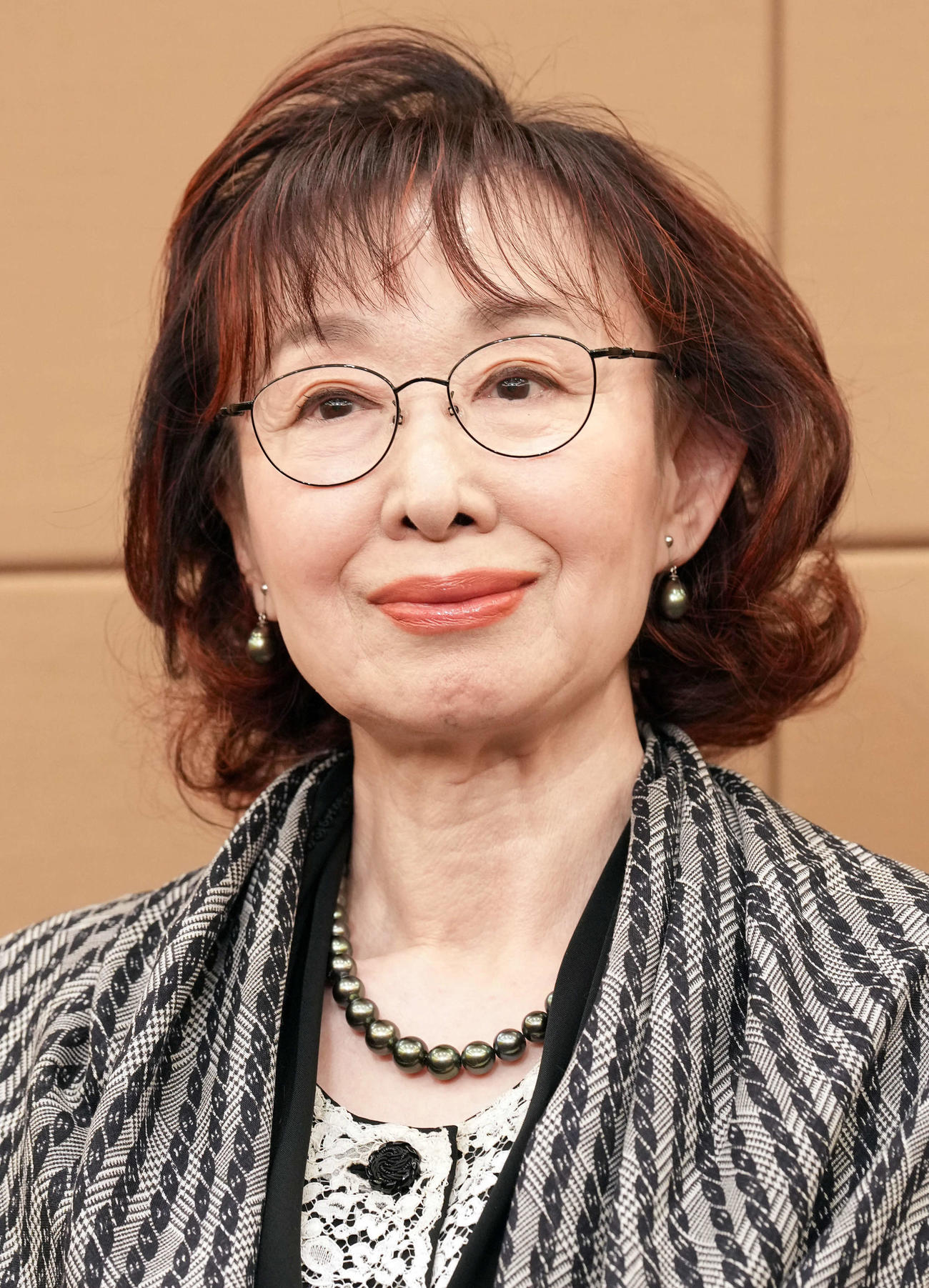中村メイコさんとの思い出を語る三田佳子（撮影・たえ見朱実）
