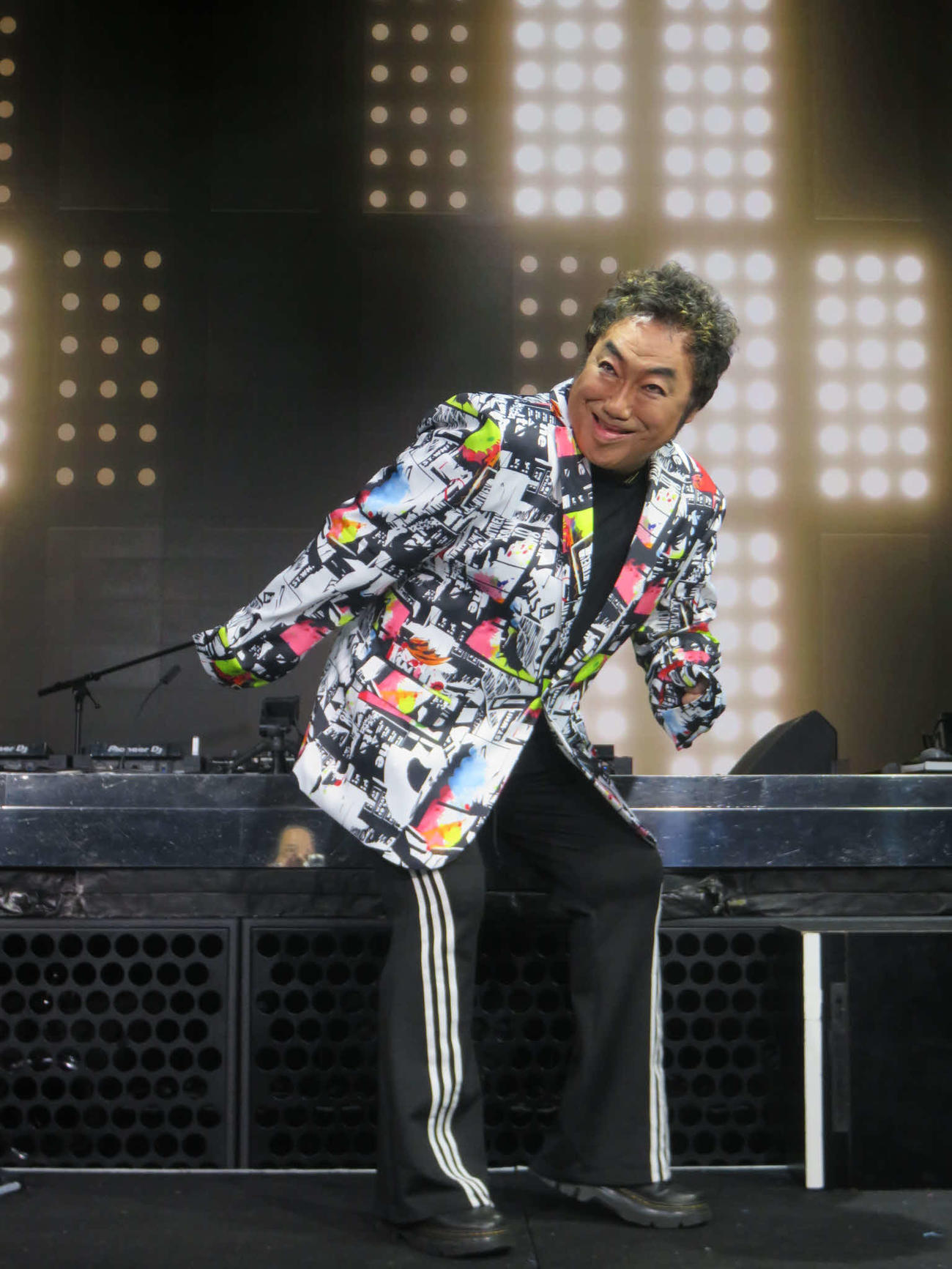 64歳のバースデイパーティーを開催したコロッケ