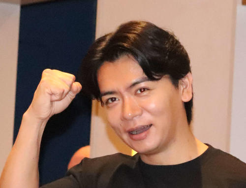 マヂラブ野田「全然絞れてないけど…」鍛え抜かれた身体披露「バッキバキ」「フィギュアみたい」