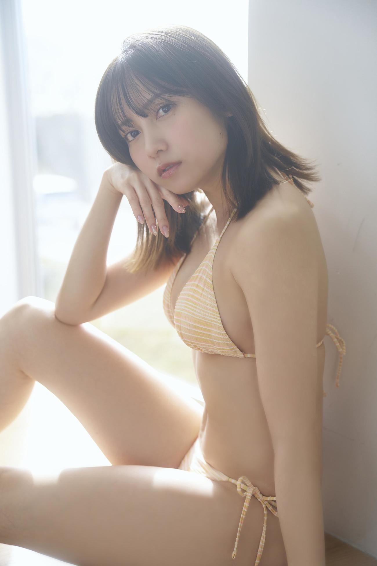 「漫画アクション」の表紙グラビアに登場している桃月なしこ（撮影：フジシロタカノリ）