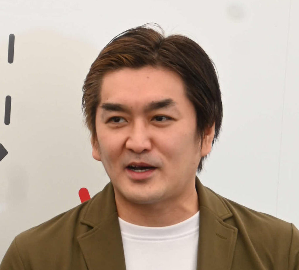 平成ノブシコブシ徳井健太（2022年撮影）