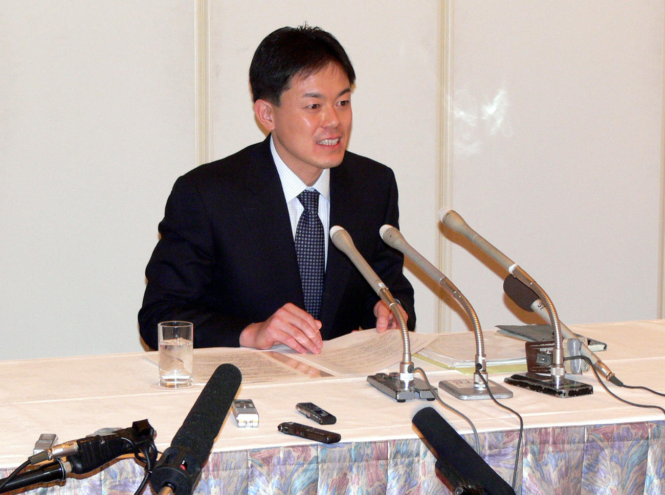 自民党の長谷川岳（2007年撮影）